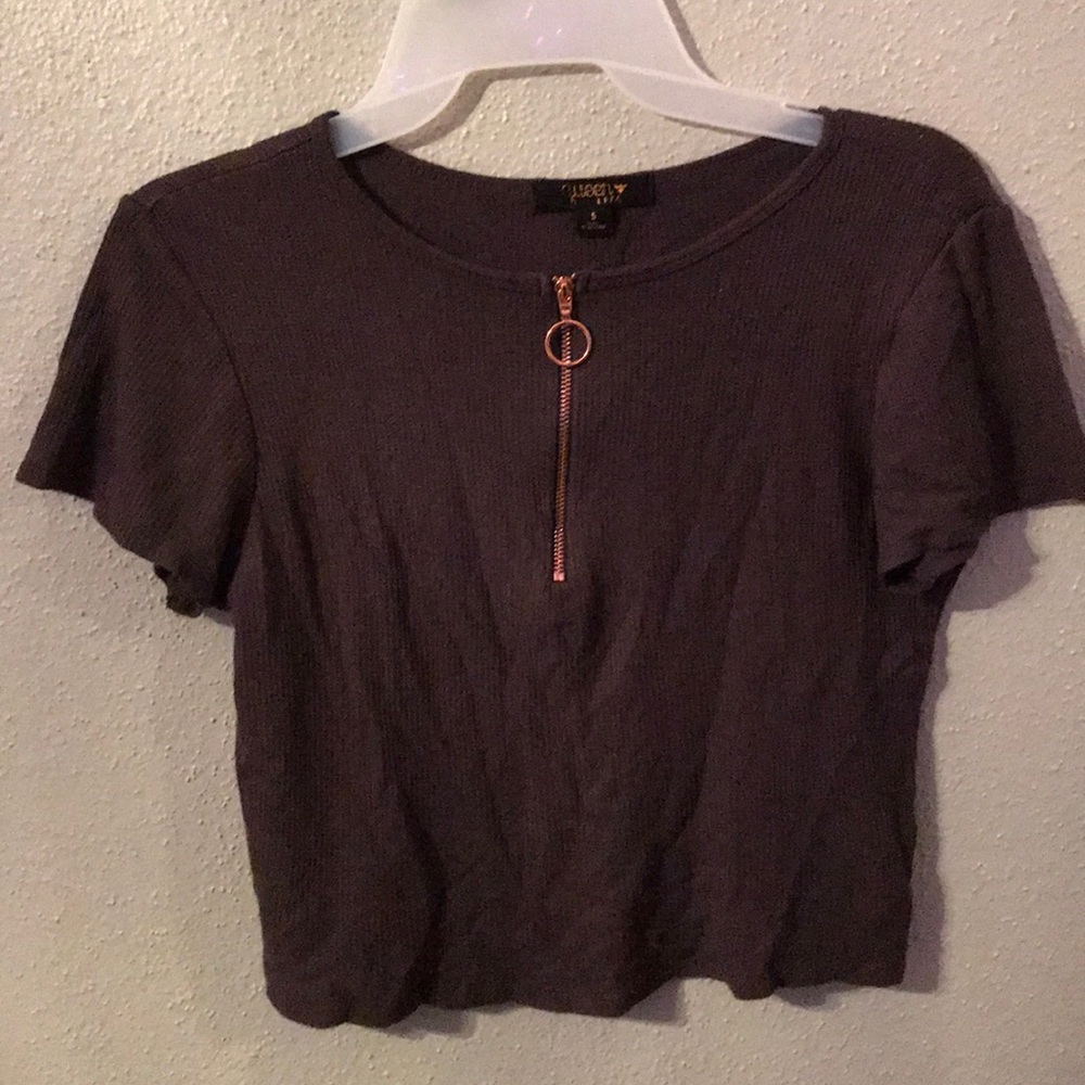 Crop top